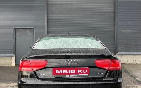 Audi A8, 2011 год, 1 900 000 рублей, 6 фотография