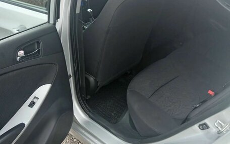 Hyundai Solaris II рестайлинг, 2012 год, 760 000 рублей, 7 фотография