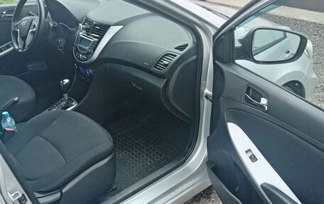 Hyundai Solaris II рестайлинг, 2012 год, 760 000 рублей, 15 фотография