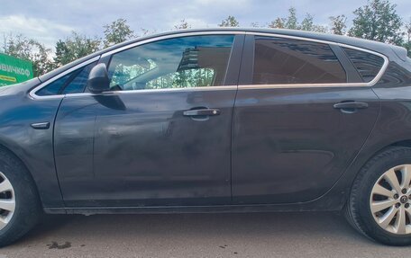 Opel Astra J, 2011 год, 600 000 рублей, 3 фотография