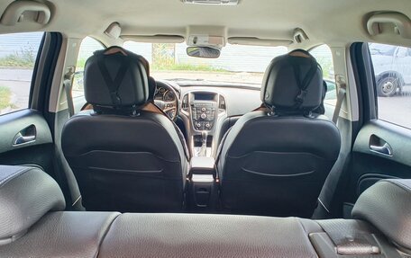 Opel Astra J, 2011 год, 600 000 рублей, 9 фотография