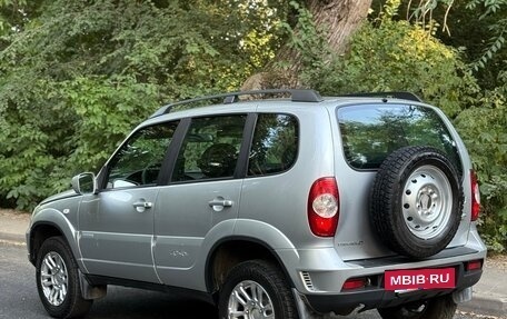 Chevrolet Niva I рестайлинг, 2011 год, 650 000 рублей, 4 фотография
