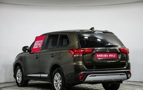 Mitsubishi Outlander III рестайлинг 3, 2020 год, 1 849 000 рублей, 7 фотография