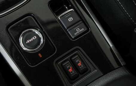 Mitsubishi Outlander III рестайлинг 3, 2020 год, 1 849 000 рублей, 16 фотография