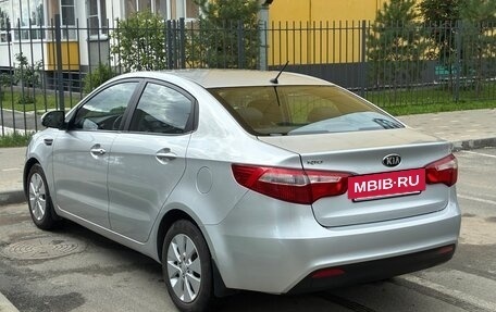 KIA Rio III рестайлинг, 2013 год, 950 000 рублей, 10 фотография