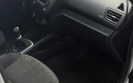 KIA Rio III рестайлинг, 2013 год, 950 000 рублей, 22 фотография