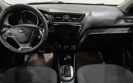 KIA Rio III рестайлинг, 2015 год, 1 049 000 рублей, 18 фотография