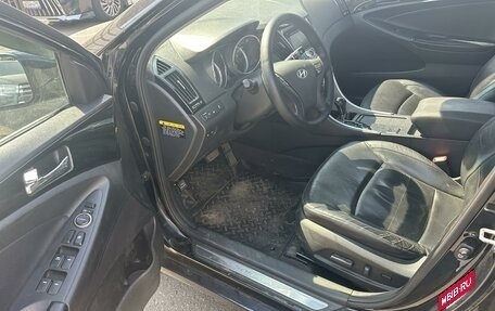 Hyundai Sonata VI, 2011 год, 979 000 рублей, 8 фотография