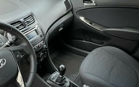 Hyundai Solaris II рестайлинг, 2016 год, 890 000 рублей, 10 фотография