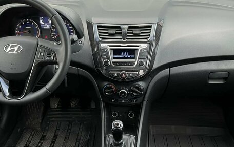 Hyundai Solaris II рестайлинг, 2016 год, 890 000 рублей, 9 фотография