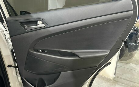 Hyundai Tucson III, 2016 год, 2 000 000 рублей, 16 фотография