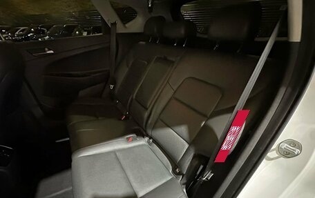 Hyundai Tucson III, 2016 год, 2 000 000 рублей, 20 фотография