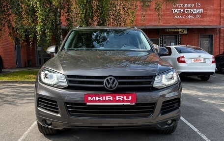 Volkswagen Touareg III, 2012 год, 2 390 000 рублей, 3 фотография