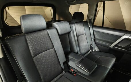 Toyota Land Cruiser Prado 150 рестайлинг 2, 2020 год, 5 000 000 рублей, 17 фотография