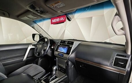 Toyota Land Cruiser Prado 150 рестайлинг 2, 2020 год, 5 000 000 рублей, 13 фотография