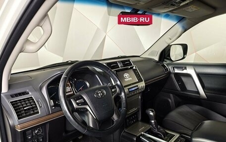 Toyota Land Cruiser Prado 150 рестайлинг 2, 2020 год, 5 000 000 рублей, 19 фотография