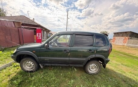 Chevrolet Niva I рестайлинг, 2003 год, 260 000 рублей, 4 фотография
