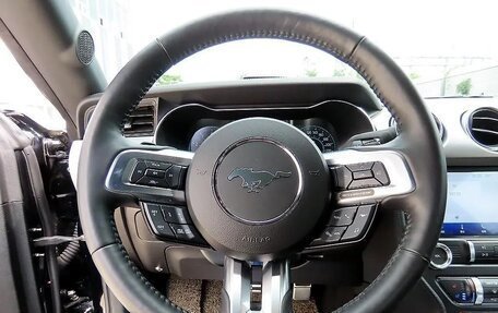 Ford Mustang VI рестайлинг, 2023 год, 7 390 000 рублей, 10 фотография