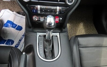 Ford Mustang VI рестайлинг, 2023 год, 7 390 000 рублей, 11 фотография