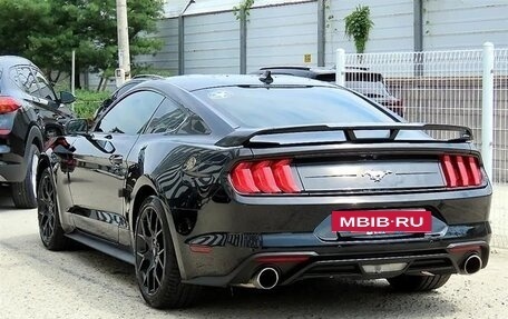 Ford Mustang VI рестайлинг, 2023 год, 7 390 000 рублей, 3 фотография