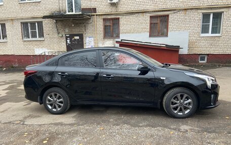 KIA Rio IV, 2020 год, 1 800 000 рублей, 3 фотография
