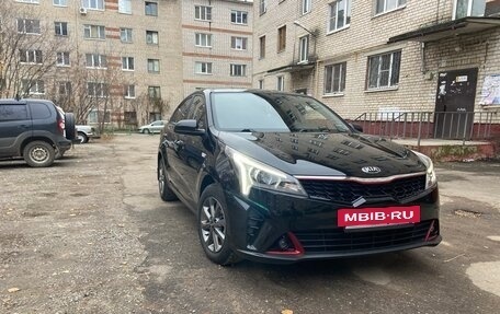 KIA Rio IV, 2020 год, 1 800 000 рублей, 2 фотография