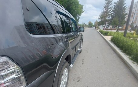 Mitsubishi Pajero IV, 2014 год, 2 400 000 рублей, 2 фотография