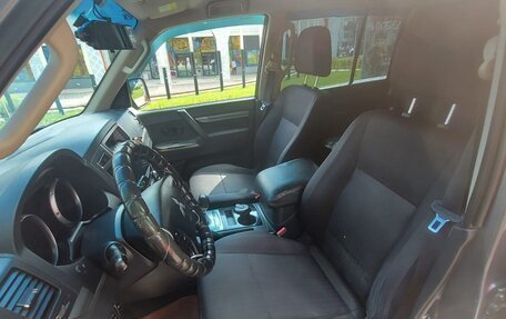 Mitsubishi Pajero IV, 2014 год, 2 400 000 рублей, 11 фотография