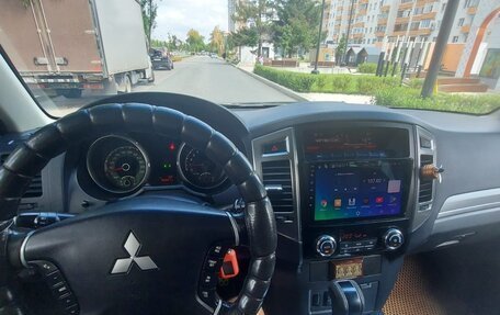 Mitsubishi Pajero IV, 2014 год, 2 400 000 рублей, 12 фотография