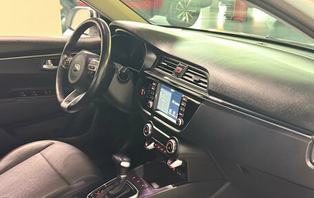 KIA Rio IV, 2018 год, 1 550 000 рублей, 20 фотография