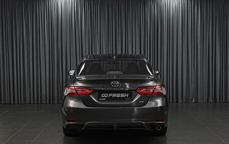 Toyota Camry, 2020 год, 2 450 000 рублей, 4 фотография