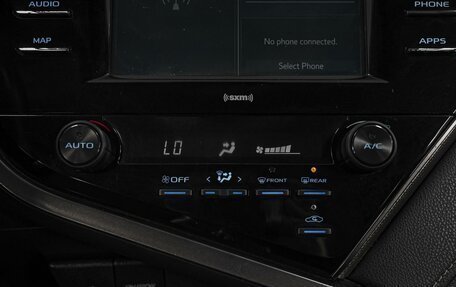 Toyota Camry, 2020 год, 2 450 000 рублей, 12 фотография