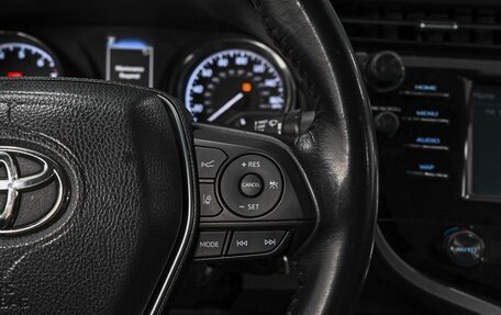 Toyota Camry, 2020 год, 2 450 000 рублей, 18 фотография