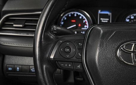 Toyota Camry, 2020 год, 2 450 000 рублей, 17 фотография