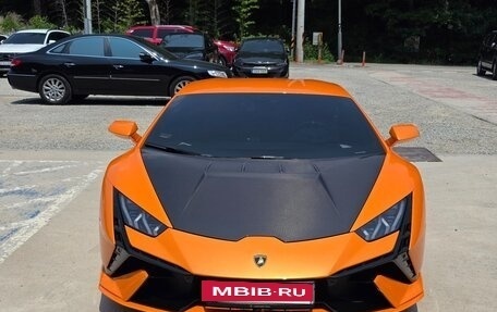 Lamborghini Huracán, 2023 год, 30 000 000 рублей, 2 фотография