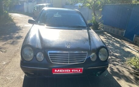 Mercedes-Benz E-Класс, 1999 год, 650 000 рублей, 1 фотография
