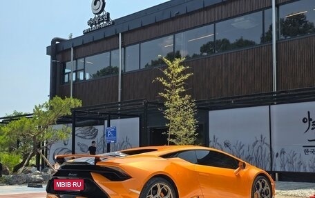 Lamborghini Huracán, 2023 год, 30 000 000 рублей, 4 фотография