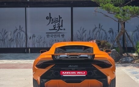 Lamborghini Huracán, 2023 год, 30 000 000 рублей, 5 фотография