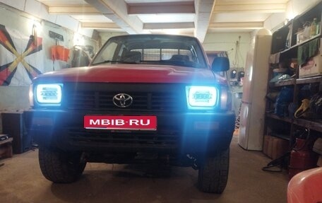 Toyota Hilux VI, 1992 год, 600 000 рублей, 1 фотография