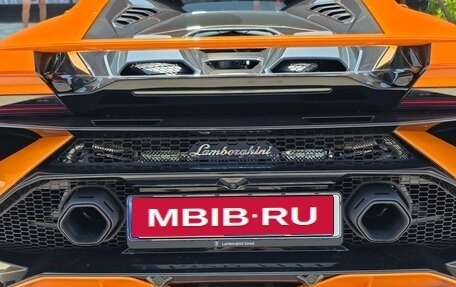 Lamborghini Huracán, 2023 год, 30 000 000 рублей, 9 фотография