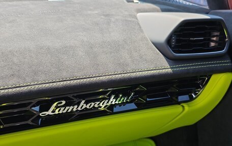 Lamborghini Huracán, 2023 год, 30 000 000 рублей, 18 фотография