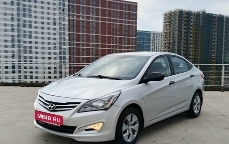 Hyundai Solaris II рестайлинг, 2014 год, 830 000 рублей, 2 фотография