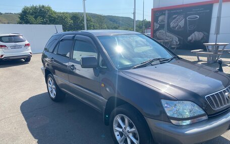 Toyota Harrier, 2001 год, 1 070 000 рублей, 4 фотография