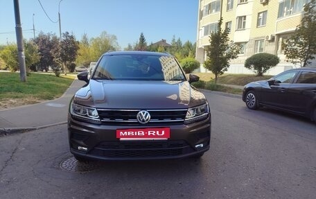 Volkswagen Tiguan II, 2019 год, 2 250 000 рублей, 2 фотография