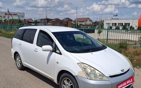 Toyota Wish II, 2003 год, 600 000 рублей, 3 фотография