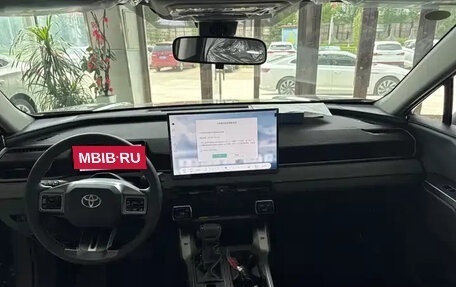 Toyota RAV4, 2026 год, 4 500 000 рублей, 10 фотография