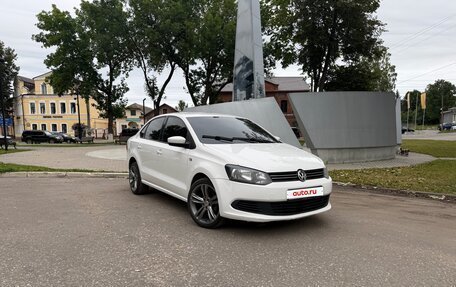 Volkswagen Polo VI (EU Market), 2013 год, 700 000 рублей, 2 фотография