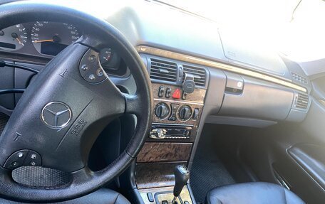 Mercedes-Benz E-Класс, 1999 год, 650 000 рублей, 12 фотография