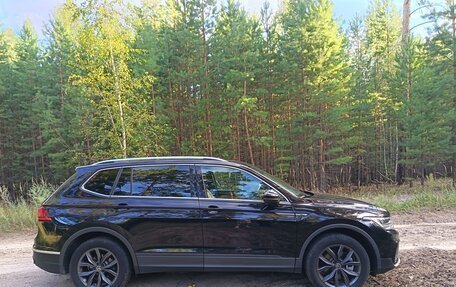 Volkswagen Tiguan II, 2023 год, 3 499 000 рублей, 3 фотография