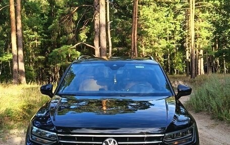 Volkswagen Tiguan II, 2023 год, 3 499 000 рублей, 2 фотография